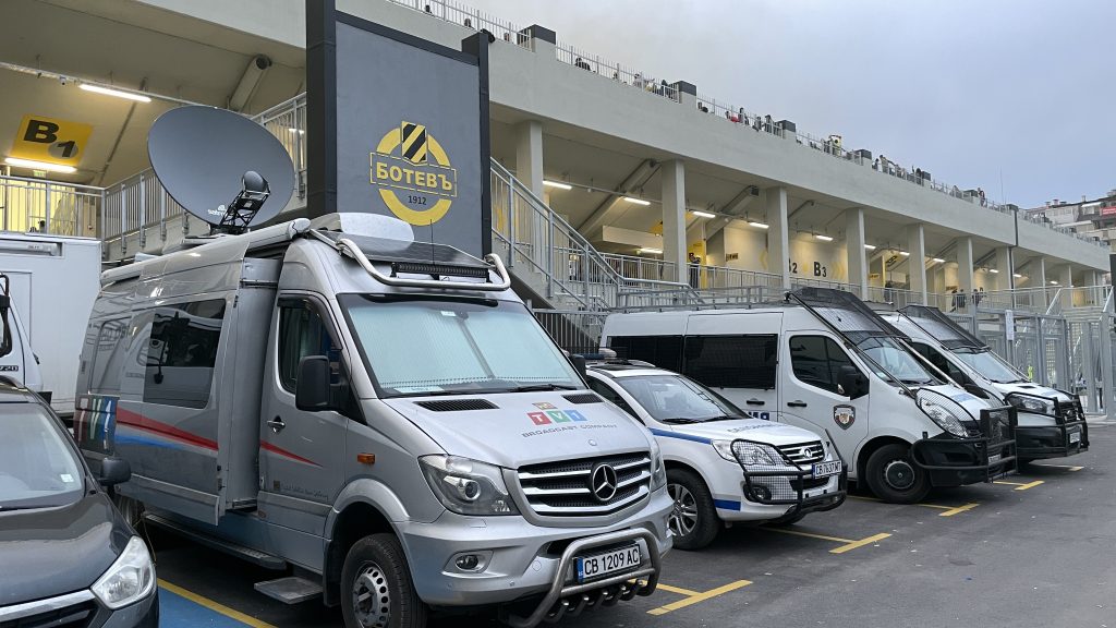 TV1 Broadcast Company was part of the return of Botev (Plovdiv) to its stadium "Hristo Botev"