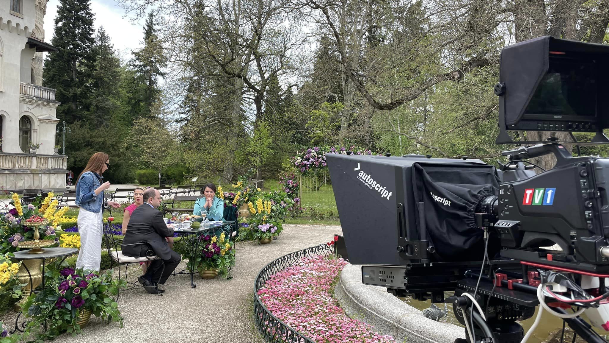 TV1 filmed and broadcast the special studio for Charles III's coronation
